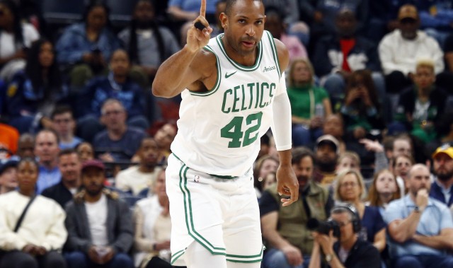 勇士队引入39岁老将霍福德应对老龄化阵容，库明加交易风波已备妥应急预案