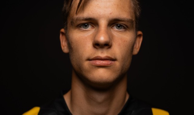 官方：赫根正式签下赫尔辛堡前锋斯万贝克