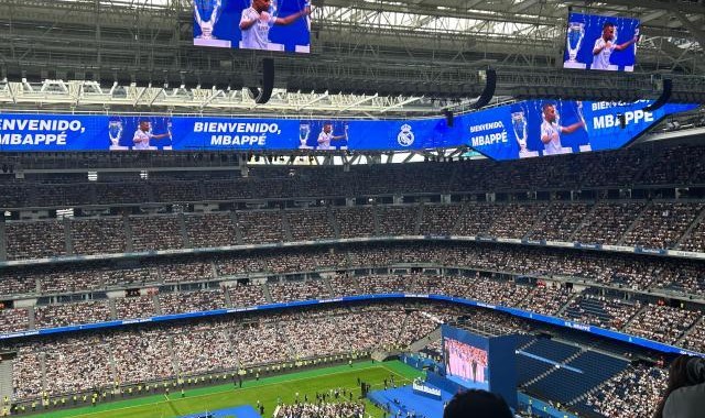 注册优惠-【现场】伯纳乌座无虚席迎接巨星 姆巴佩秀流利西语