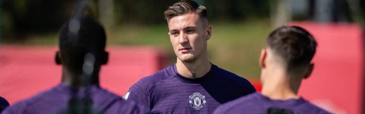 克劳奇：新面孔中最看好曼联新援谢什科，他能迅速适应英超