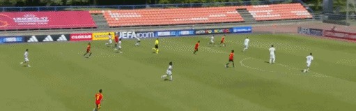 直播入口-半场：U17比利时1-0法国U17，德里森助攻贾登-塞克破门